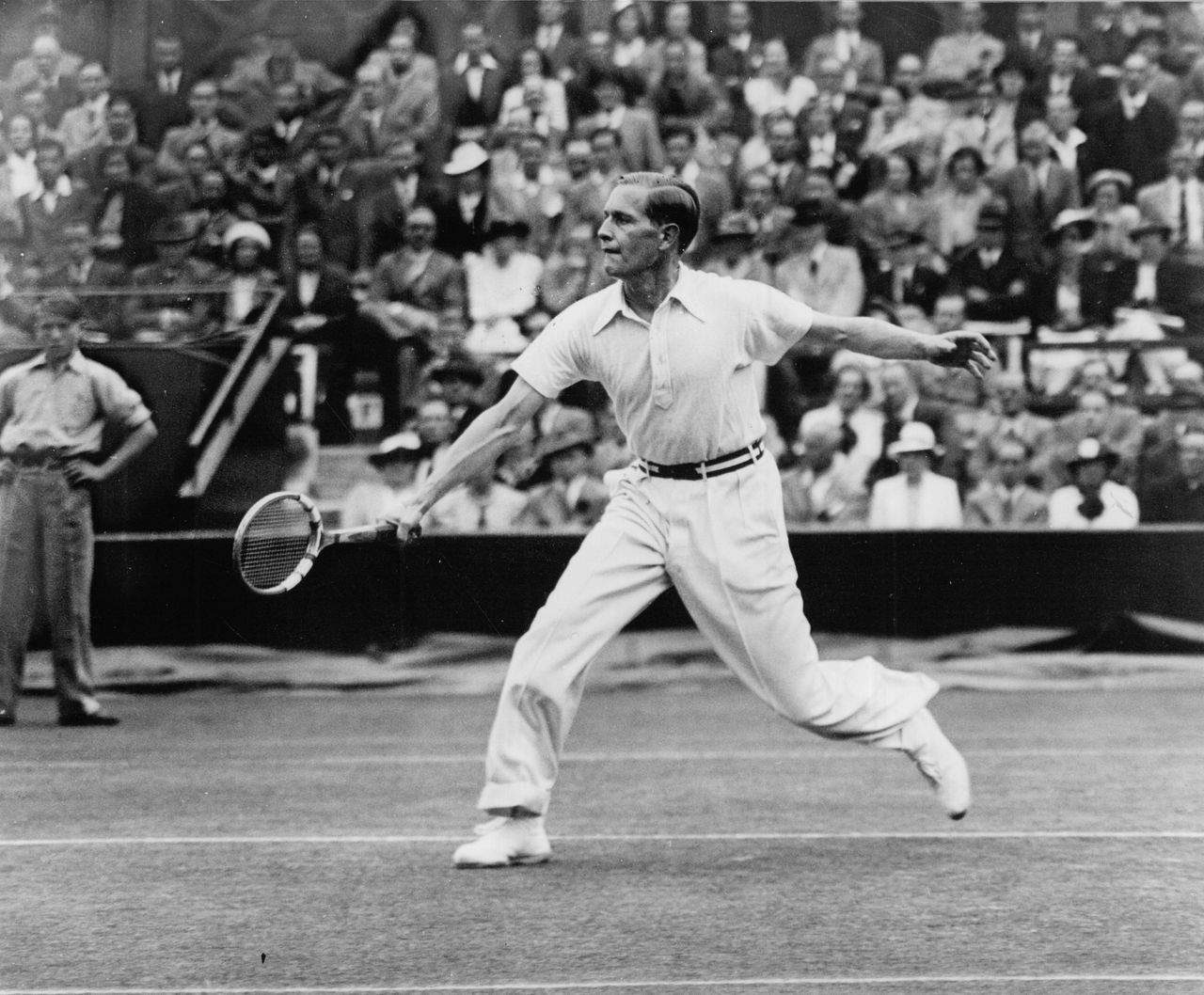 Gottfried von Cramm Gottfried von Cramm playing at Wimbledon tennis tournaments 17 July 1937 PUBLICATIONxINxAUSxGERxSUIxONLY Copyright: xTopFotox Sp007729